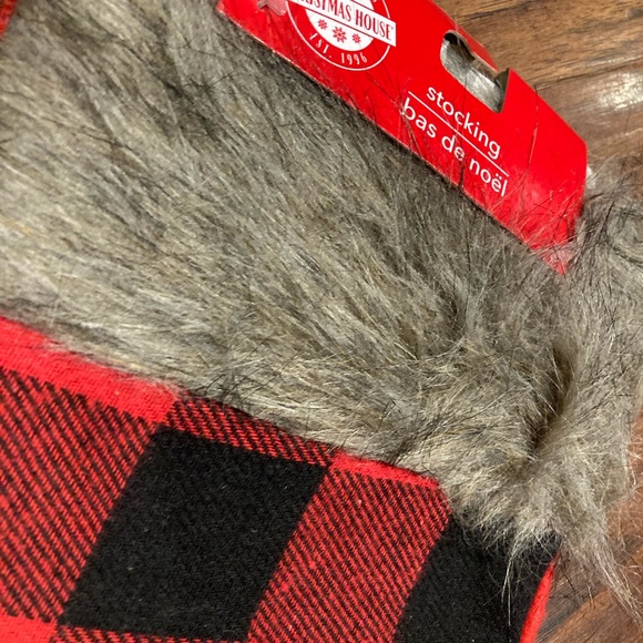 NWT Matching Plaid Christmas Santa Hat & Stockings - Picture 3 of 8